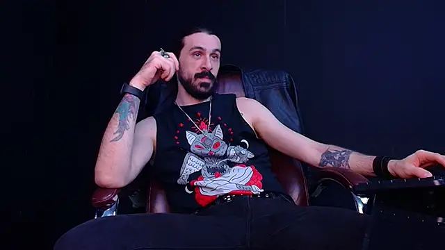 Snapshot of AxelColton chatting on 2, 11, 2025 AxelColton online show from 2, 11, 2025