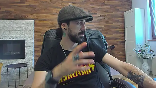 Snapshot of AxelColton chatting on 3, 11, 2025 AxelColton online show from 3, 11, 2025