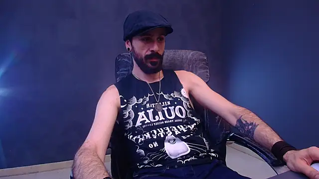 Snapshot of AxelColton chatting on 23, 11, 2025 AxelColton online show from 23, 11, 2025