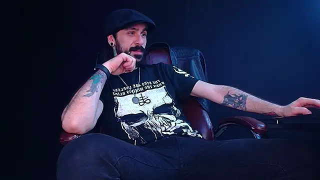 Snapshot of AxelColton chatting on 27, 11, 2025 AxelColton online show from 27, 11, 2025