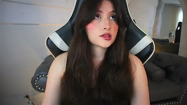 Daisha Riley online show from 17, 4, 2026