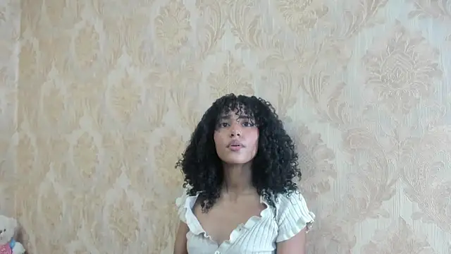 Snapshot of CintiaWalker chatting on 2, 10, 2025 CintiaWalker online show from 2, 10, 2025