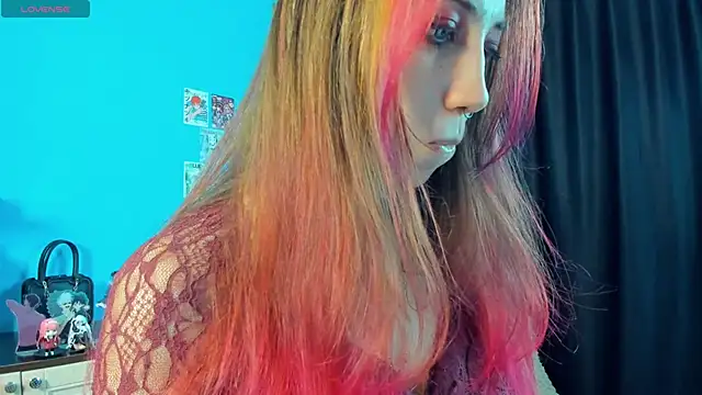 Snapshot of _Mindy_ chatting on 18, 9, 2025 Mindy online show from 18, 9, 2025