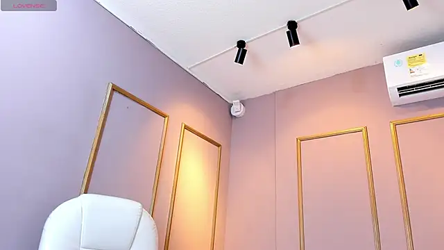 PerlaPreciosa online show from 1, 3, 2025