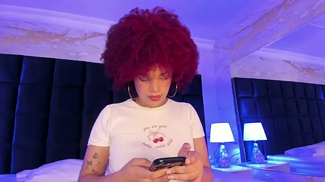 Snapshot of loladupont chatting on 12, 2, 2026 loladupont online show from 12, 2, 2026