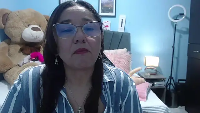 Snapshot of AngelRouss chatting on 28, 10, 2025 AngelRouss online show from 28, 10, 2025
