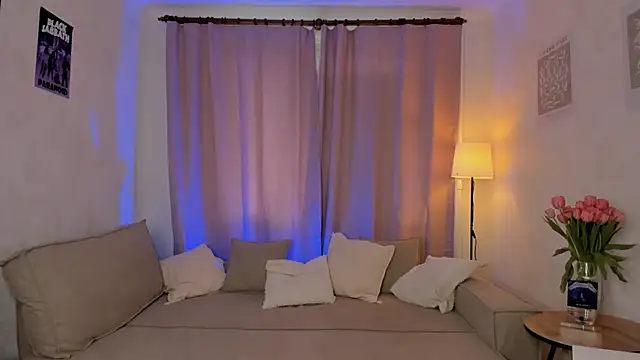 LucyLure online show from 4, 2, 2025