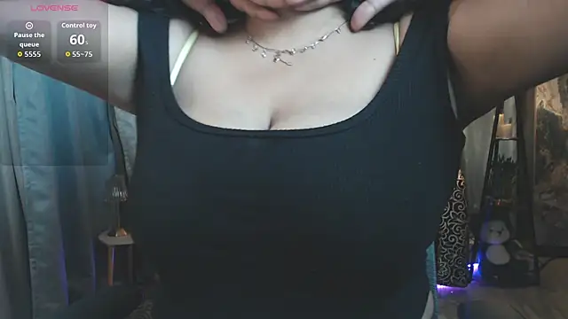 Snapshot of hot_menka chatting on 27, 6, 2026 hot menka online show from 27, 6, 2026