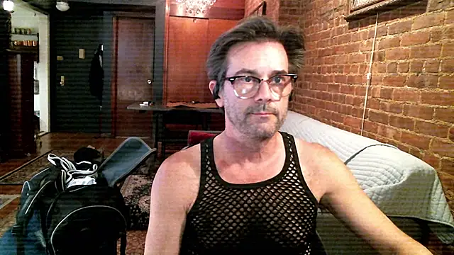 Johnny Bottoms online show from 10, 4, 2026