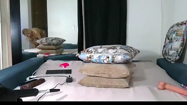 Carla-Bonny18 online show from 8, 2, 2026