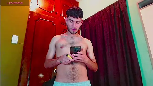 gato444  online show from 17, 1, 2025