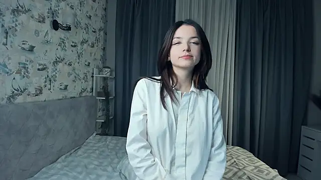 Snapshot of LilianGrindle chatting on 10, 1, 2025 LilianGrindle online show from 10, 1, 2025