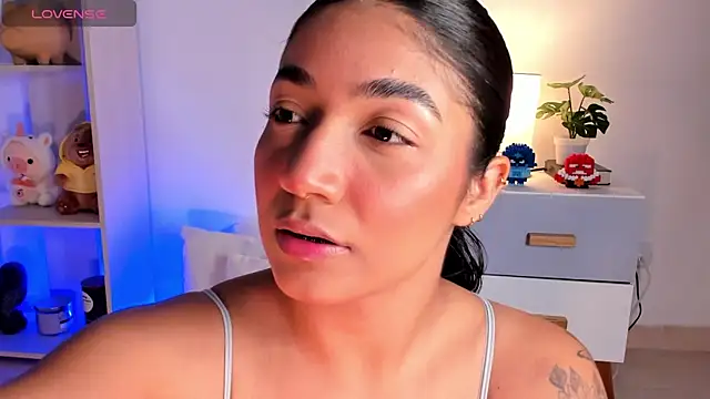 Snapshot of martina_roldam chatting on 4, 2, 2025 martina roldam online show from 4, 2, 2025