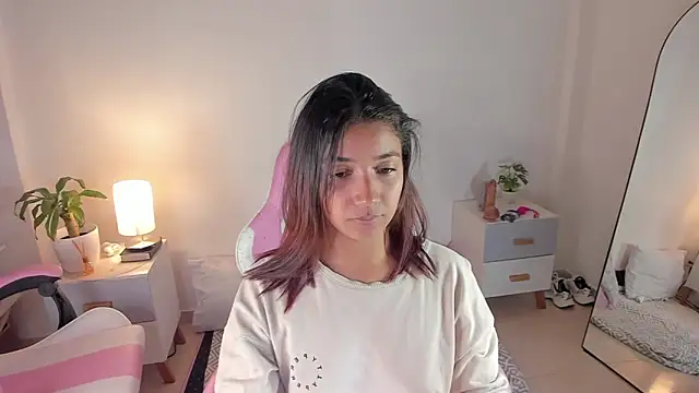 Snapshot of martina_roldam chatting on 1, 10, 2025 martina roldam online show from 1, 10, 2025