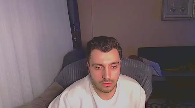 handsomeee04 online show from 28, 2, 2025