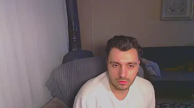 handsomeee04 online show from 28, 2, 2025