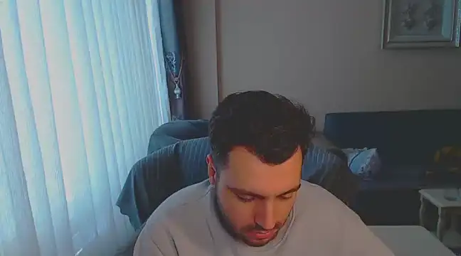 handsomeee04 online show from 3, 3, 2025