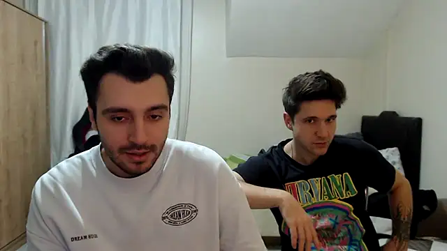 handsomeee04 online show from 15, 10, 2025