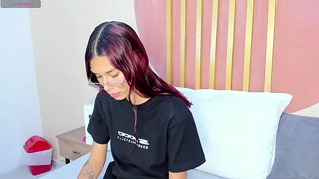 Nicole Angels  online show from 17, 9, 2025