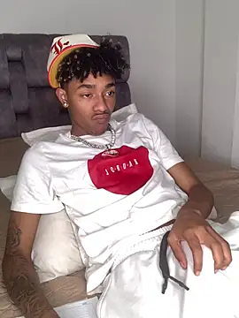 Snapshot of Boy_cock18 chatting on 8, 3, 2025 Boy cock18 online show from 8, 3, 2025