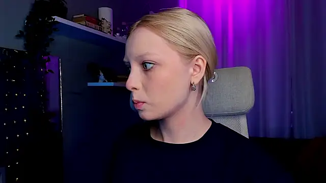 Snapshot of forget_me_not_eve chatting on 8, 2, 2025 forget me not eve online show from 8, 2, 2025