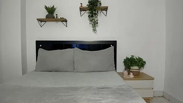 Snapshot of naughty_1girl chatting on 25, 2, 2025 naughty 1girl online show from 25, 2, 2025