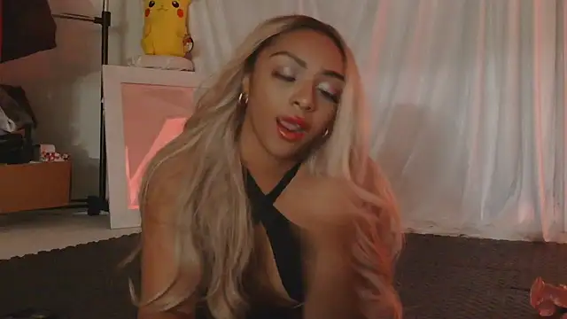 Snapshot of jaslenelovely chatting on 4, 1, 2025 jaslenelovely online show from 4, 1, 2025