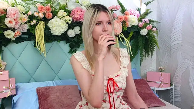 NellieLoyns online show from 22, 12, 2025