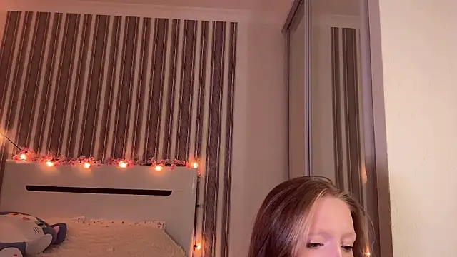 Awwwrora online show from 17, 11, 2025