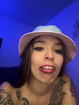 Snapshot of BlueStoneX chatting on 1, 2, 2025 BlueStoneX online show from 1, 2, 2025