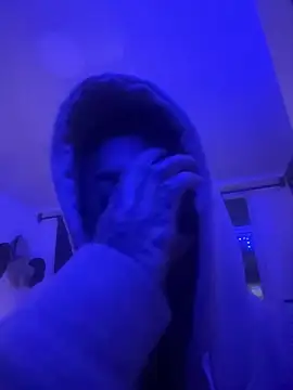 Snapshot of BlueStoneX chatting on 5, 2, 2025 BlueStoneX online show from 5, 2, 2025