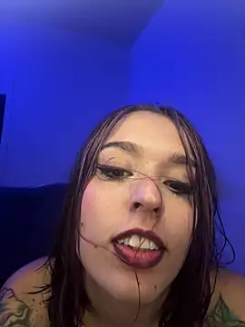 Snapshot of BlueStoneX chatting on 8, 2, 2025 BlueStoneX online show from 8, 2, 2025