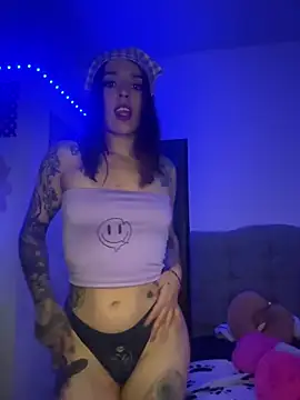 Snapshot of BlueStoneX chatting on 8, 2, 2025 BlueStoneX online show from 8, 2, 2025