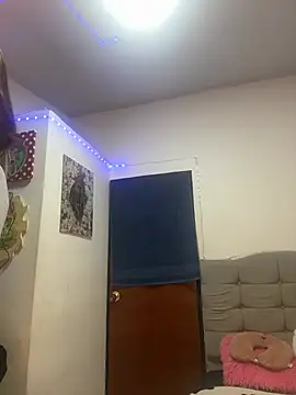 Snapshot of BlueStoneX chatting on 9, 2, 2025 BlueStoneX online show from 9, 2, 2025