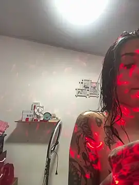 Snapshot of BlueStoneX chatting on 21, 2, 2025 BlueStoneX online show from 21, 2, 2025