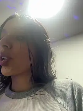 Snapshot of BlueStoneX chatting on 1, 3, 2025 BlueStoneX online show from 1, 3, 2025