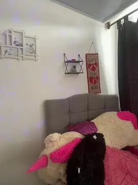 Snapshot of BlueStoneX chatting on 2, 3, 2025 BlueStoneX online show from 2, 3, 2025