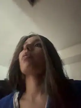 Snapshot of BlueStoneX chatting on 6, 3, 2025 BlueStoneX online show from 6, 3, 2025