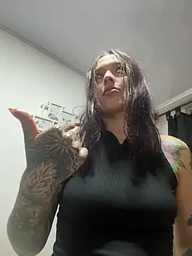 Snapshot of BlueStoneX chatting on 10, 3, 2025 BlueStoneX online show from 10, 3, 2025