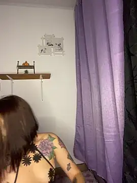 Snapshot of BlueStoneX chatting on 14, 9, 2025 BlueStoneX online show from 14, 9, 2025