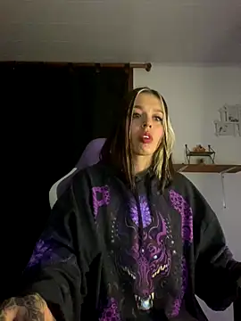 Snapshot of BlueStoneX chatting on 16, 9, 2025 BlueStoneX online show from 16, 9, 2025