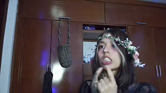 Snapshot of BlueStoneX chatting on 1, 10, 2025 BlueStoneX online show from 1, 10, 2025