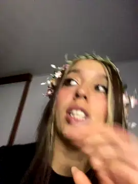 Snapshot of BlueStoneX chatting on 2, 10, 2025 BlueStoneX online show from 2, 10, 2025