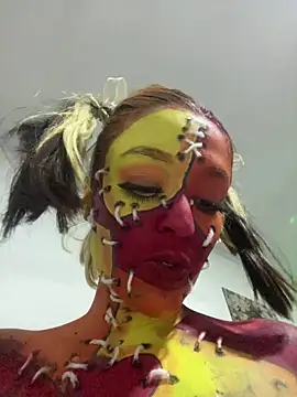 Snapshot of BlueStoneX chatting on 1, 11, 2025 BlueStoneX online show from 1, 11, 2025