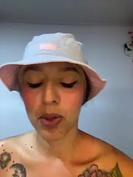 Snapshot of BlueStoneX chatting on 6, 11, 2025 BlueStoneX online show from 6, 11, 2025