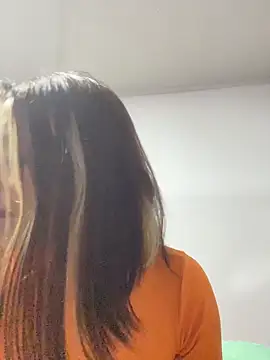 Snapshot of BlueStoneX chatting on 26, 11, 2025 BlueStoneX online show from 26, 11, 2025