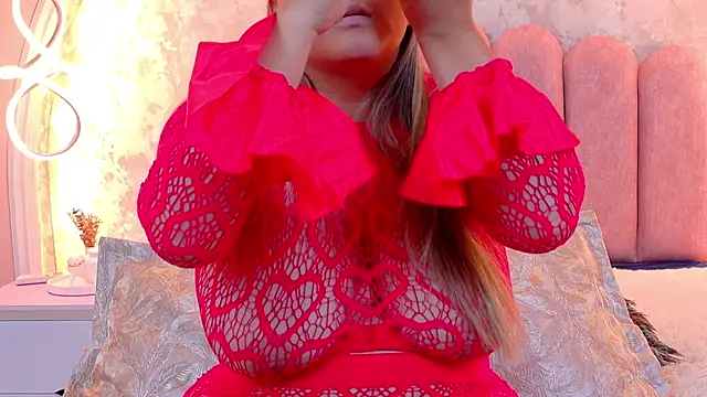 MiaLaurents online show from 9, 4, 2026