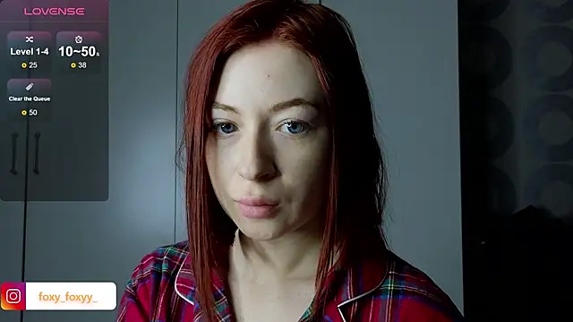 Cuteroxyfoxy online show from 23, 12, 2024