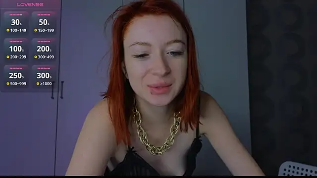 Snapshot of Cuteroxyfoxy chatting on 18, 7, 2026 Cuteroxyfoxy online show from 18, 7, 2026