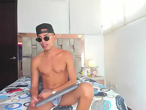 Snapshot of Daek_Angel chatting on 8, 9, 2025 Daek Angel online show from 8, 9, 2025